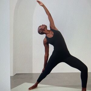 Athleta Trancend Black Women's 7/8 Bodysuit